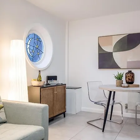 Central Belfast Apartments, Salisbury Room photo